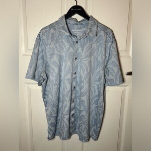 Tommy Bahama Button Down